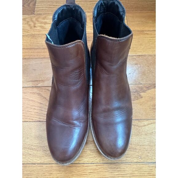 Tamaris Leather Chelsea Boots, Brown, Size 38. Made in Germany. - Picture 1 of 5